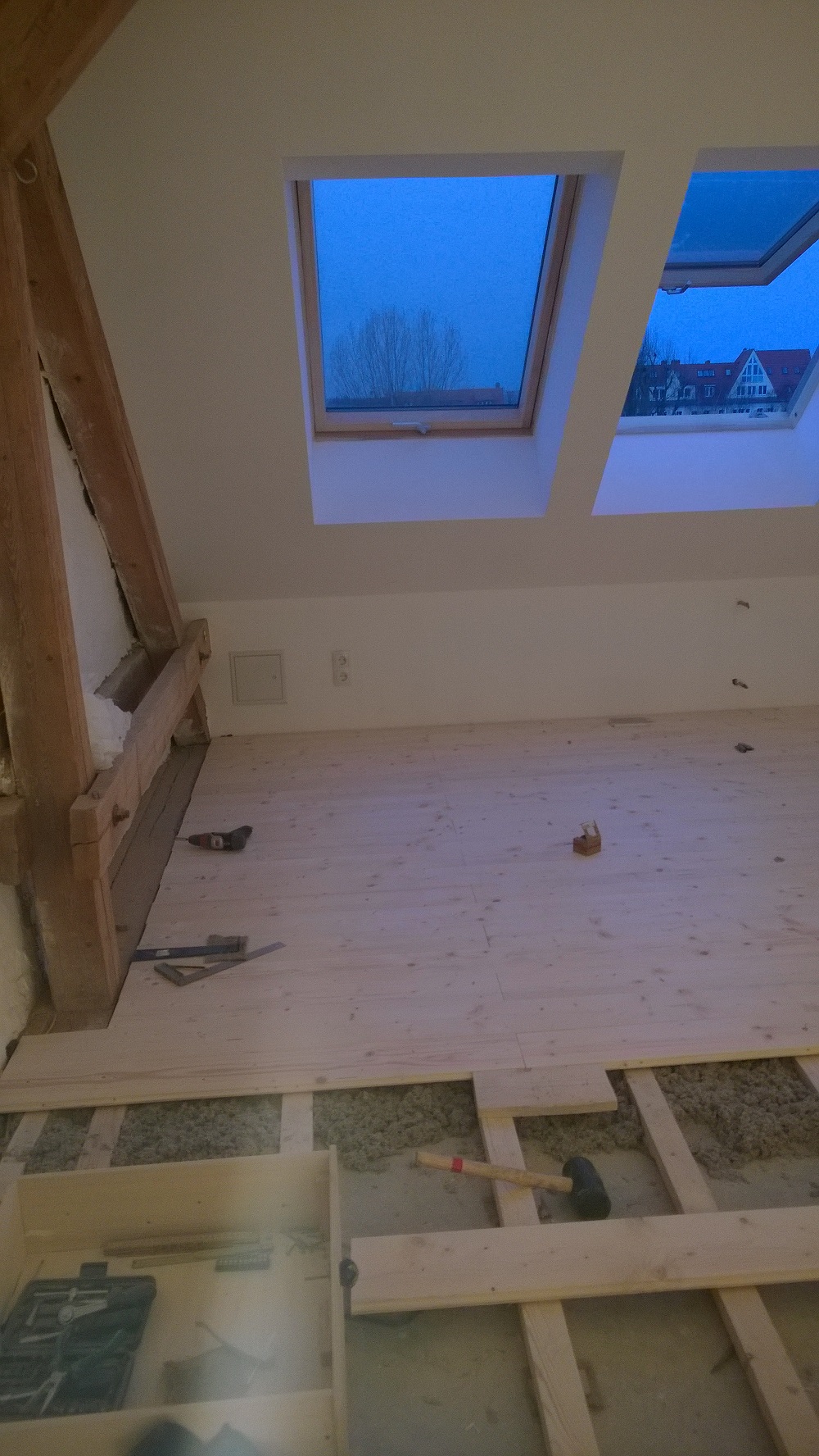 Wohnzimmerz: linoleum fliesen with wohnmobil sanieren mit fliesana ... Verlegen von holzdielen auf fliesen